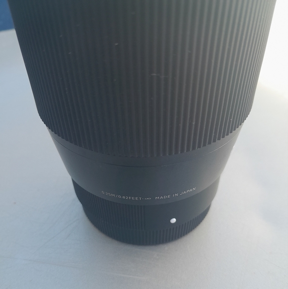 Sigma Lens - Picture 5 of 5